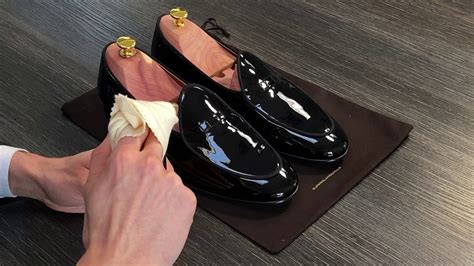 how to stretch fake patent leather shoes|stretching tight shoes with steam.